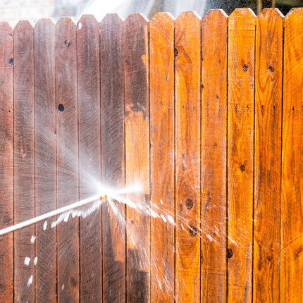 Schutting schoonmaken